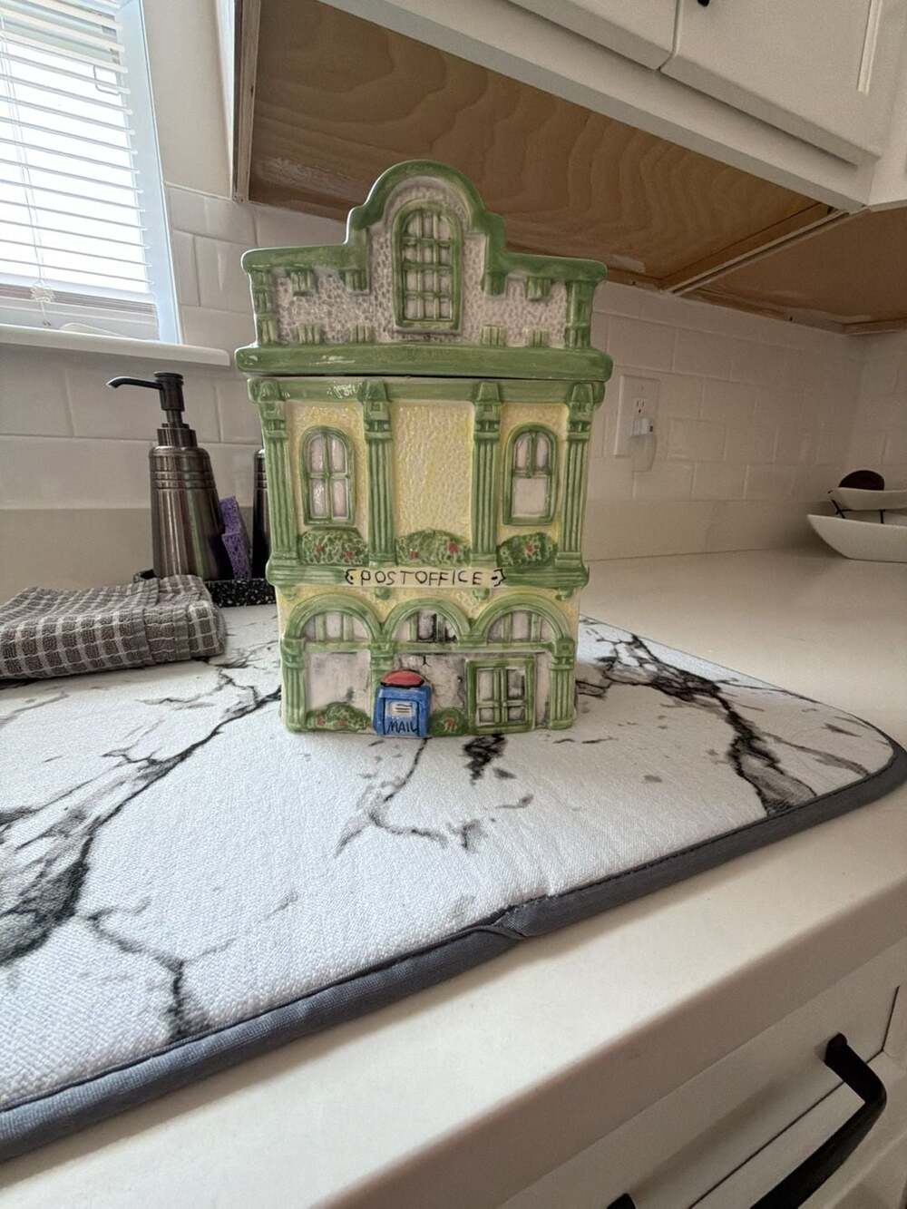 1995 Mercuries Old Town Charm Green Ceramic Post Office Cookie Jar